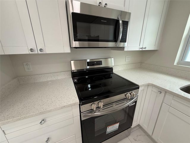 15406 AVALON AVENUE 4, Clearwater, FL 33760