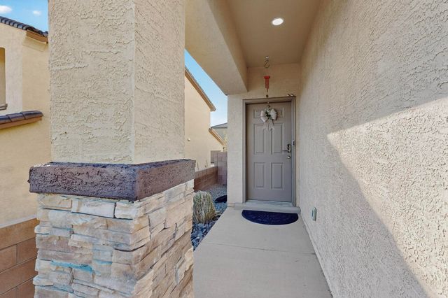 123 Las Medanales Court NE, Rio Rancho, NM 87124