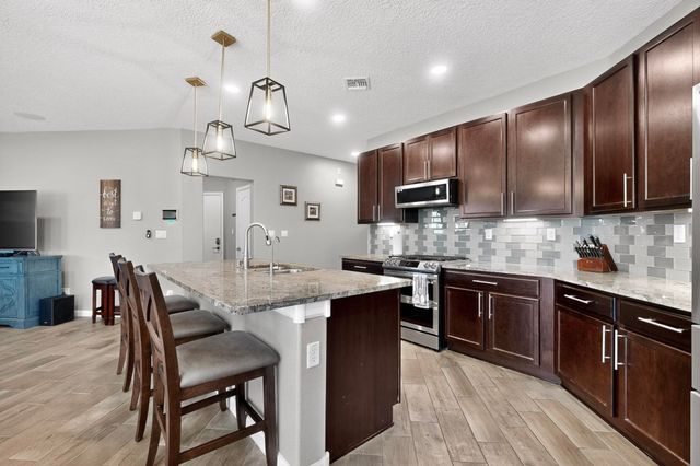 123 Las Medanales Court NE, Rio Rancho, NM 87124