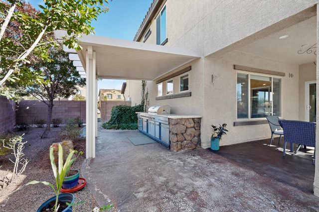 123 Las Medanales Court NE, Rio Rancho, NM 87124