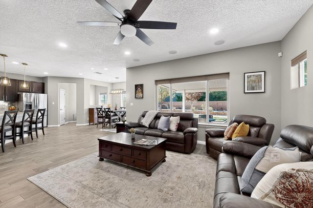 123 Las Medanales Court NE, Rio Rancho, NM 87124