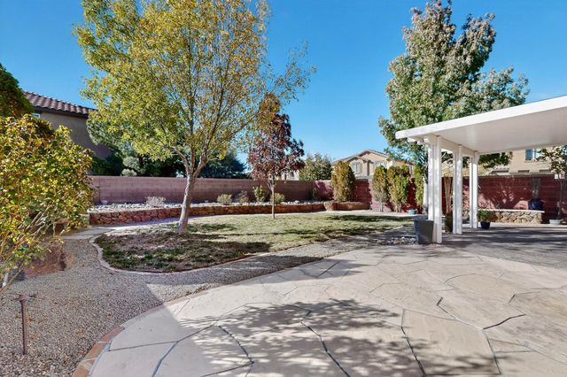 123 Las Medanales Court NE, Rio Rancho, NM 87124