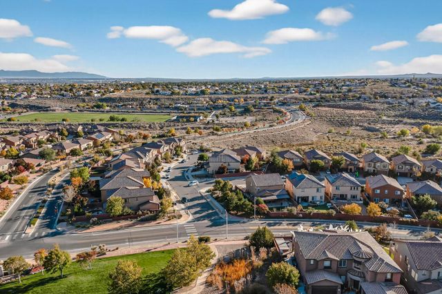 123 Las Medanales Court NE, Rio Rancho, NM 87124