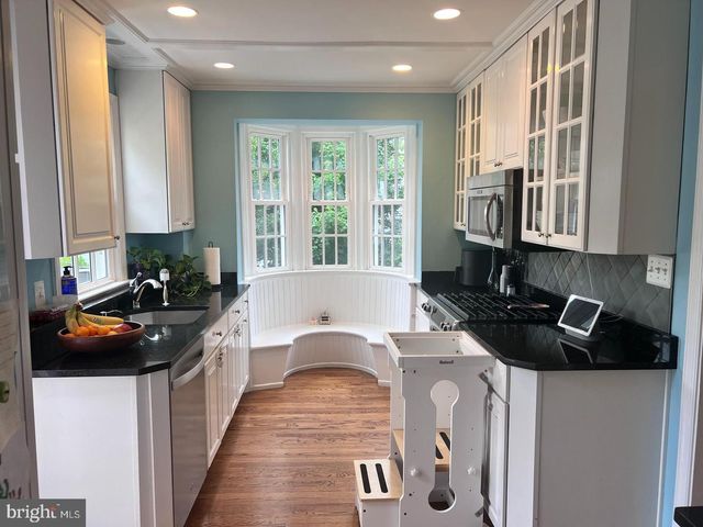 4932 34TH ST N, Arlington, VA 22207