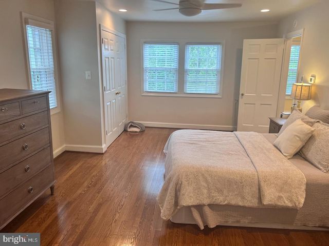 4932 34TH ST N, Arlington, VA 22207