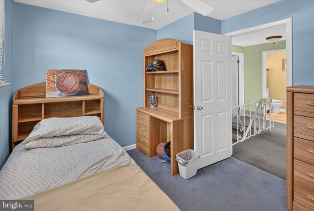 606 ARTWOOD DR, Philadelphia, PA 19115