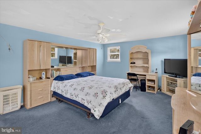 606 ARTWOOD DR, Philadelphia, PA 19115