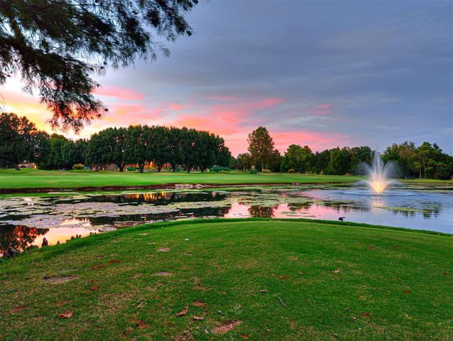 2605 Oakcrest Drive, Edmond, OK 73012