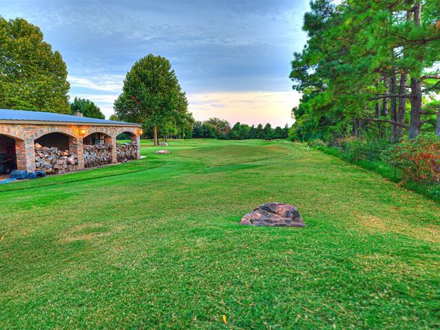 2605 Oakcrest Drive, Edmond, OK 73012