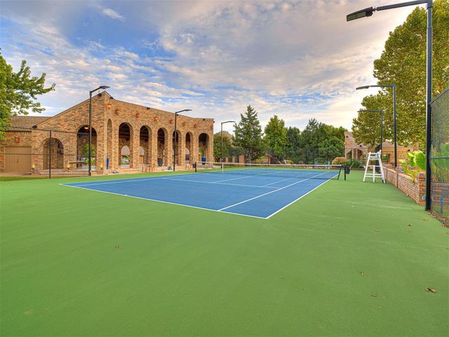 2605 Oakcrest Drive, Edmond, OK 73012