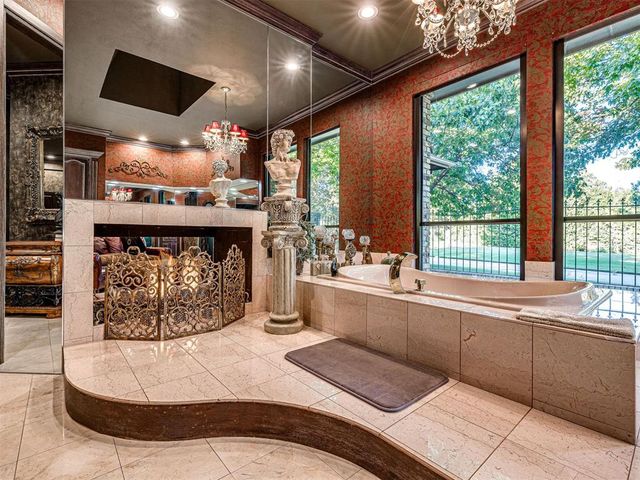 2605 Oakcrest Drive, Edmond, OK 73012