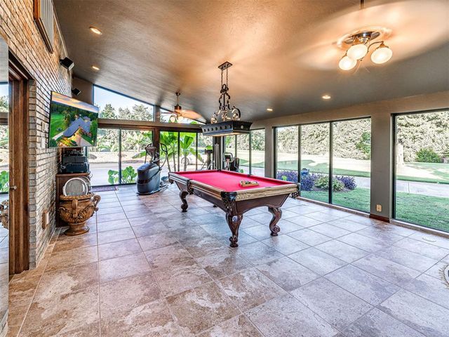 2605 Oakcrest Drive, Edmond, OK 73012
