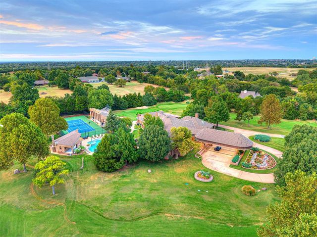 2605 Oakcrest Drive, Edmond, OK 73012