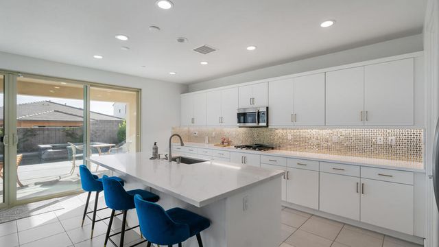 35764 Cannon Drive, Palm Desert, CA 92211