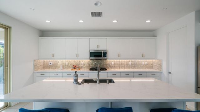 35764 Cannon Drive, Palm Desert, CA 92211