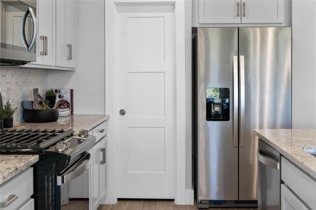 19608 Montgomery Ridge Way, Montgomery, TX 77316