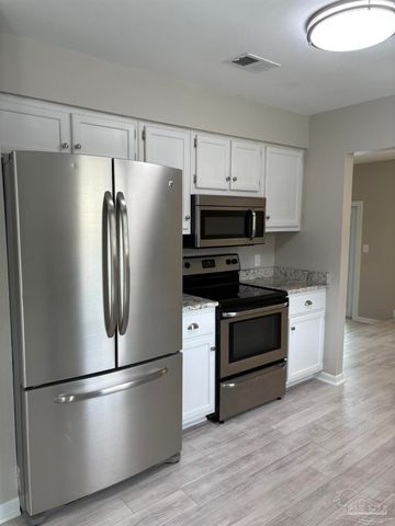 3021 Ranchette Sq, Gulf Breeze, FL 32563