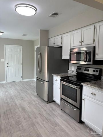 3021 Ranchette Sq, Gulf Breeze, FL 32563