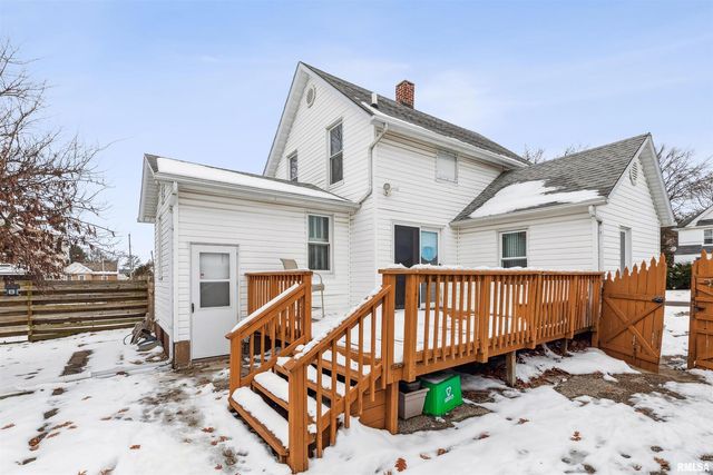 864 W GROVE Street, Galesburg, IL 61401