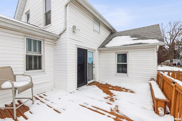 864 W GROVE Street, Galesburg, IL 61401