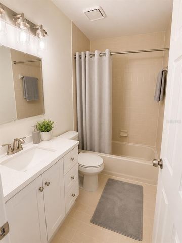 5322 11TH STREET CIRCLE E 5322, Bradenton, FL 34203