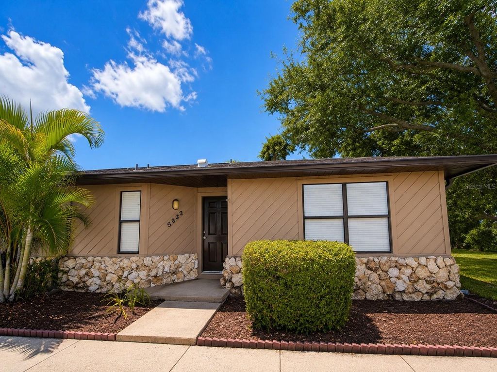 5322 11TH STREET CIRCLE E 5322, Bradenton, FL 34203