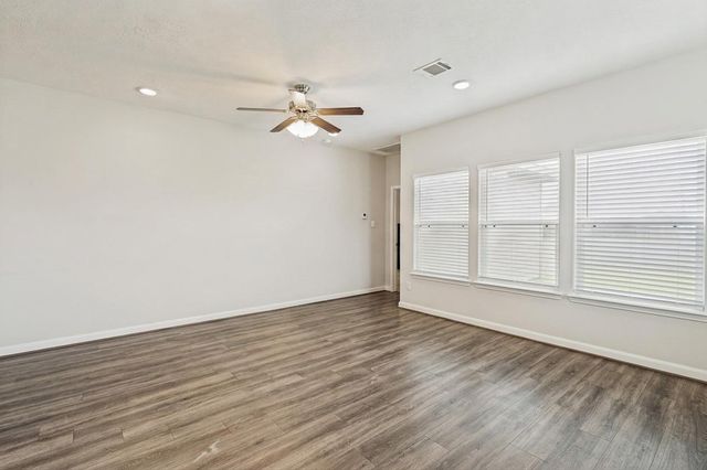 743 Road 5109, Cleveland, TX 77327