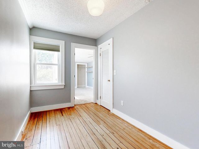 220 S CASTLE ST, Baltimore, MD 21231