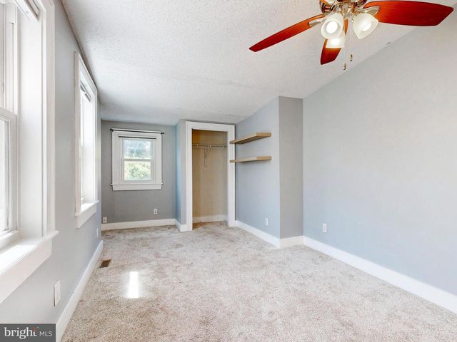 220 S CASTLE ST, Baltimore, MD 21231