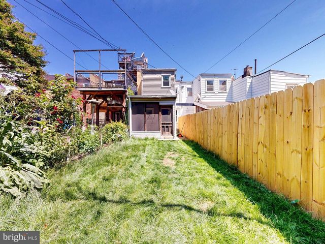220 S CASTLE ST, Baltimore, MD 21231