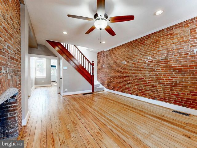 220 S CASTLE ST, Baltimore, MD 21231