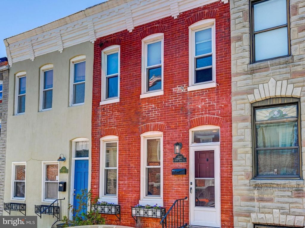 220 S CASTLE ST, Baltimore, MD 21231