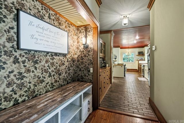 990 Buckwood Road, Bauxite, AR 72011
