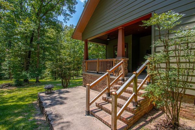 990 Buckwood Road, Bauxite, AR 72011
