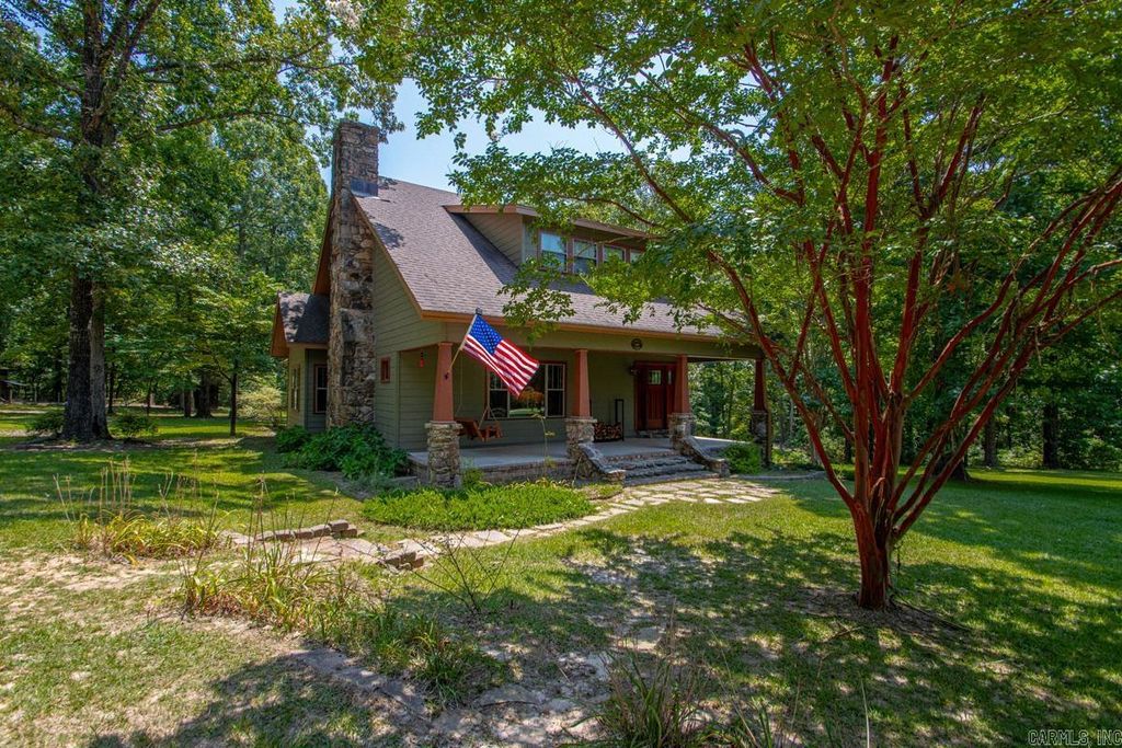 990 Buckwood Road, Bauxite, AR 72011