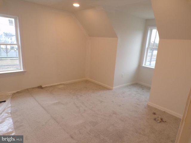 1 MYRTLE AVE, Gloucester City, NJ 08030