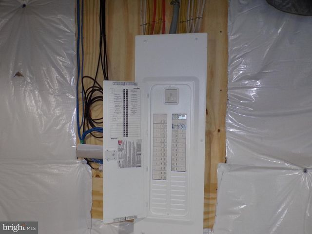 1 MYRTLE AVE, Gloucester City, NJ 08030