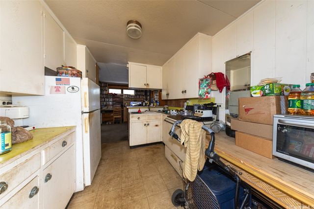 174 Wilikina Drive B, Wahiawa, HI 96786