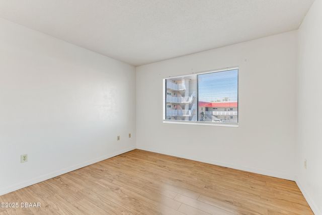 2711 N Halifax Ave Apt 271, Daytona Beach, FL 32118