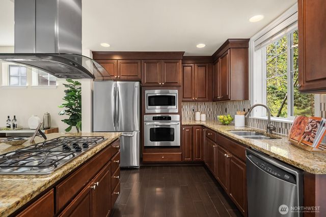 10508 SE 10th Court, Bellevue, WA 98004