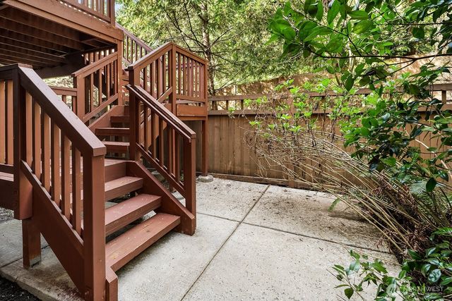 10508 SE 10th Court, Bellevue, WA 98004