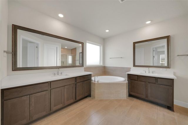1665 Sherwood Glen Drive, Friendswood, TX 77546