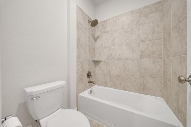 1665 Sherwood Glen Drive, Friendswood, TX 77546