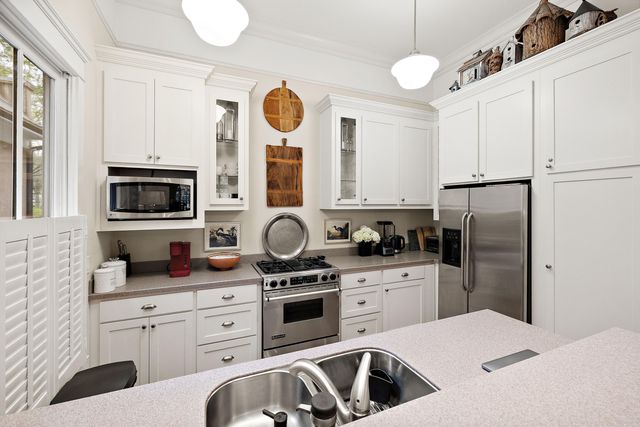 154 Ionsborough Street, Mount Pleasant, SC 29464