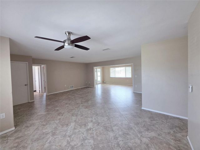 352 PINE TREE ROAD, Venice, FL 34293