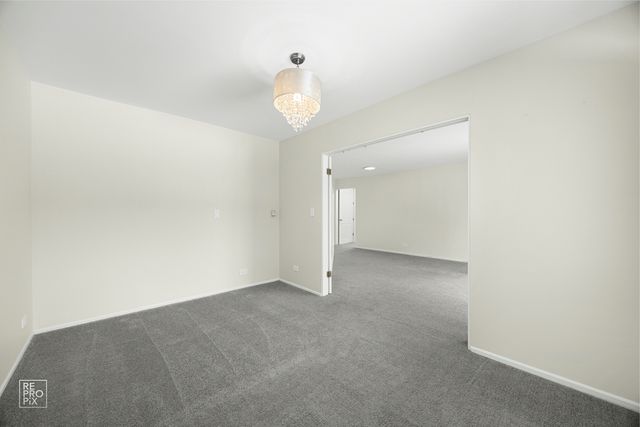 602 E Algonquin Road 207, Arlington Heights, IL 60005