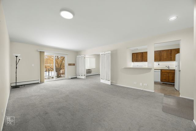 602 E Algonquin Road 207, Arlington Heights, IL 60005