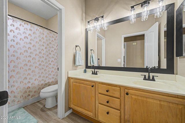1937 W LARK Drive, Chandler, AZ 85286