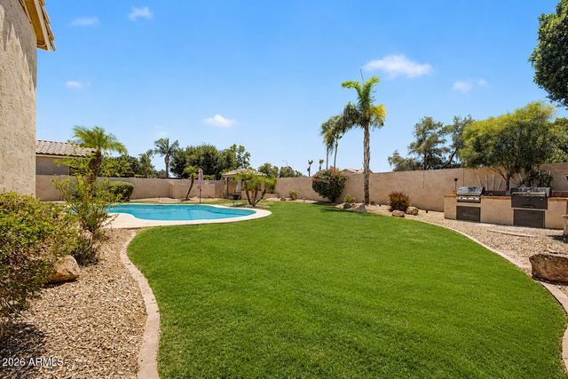 1937 W LARK Drive, Chandler, AZ 85286