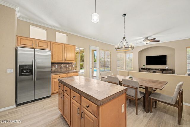 1937 W LARK Drive, Chandler, AZ 85286